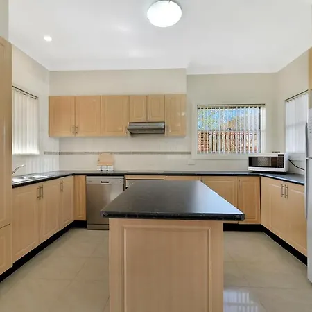 Spacious 2 Bed, 2 Bath Villa, Cbd Location Orange Exterior photo