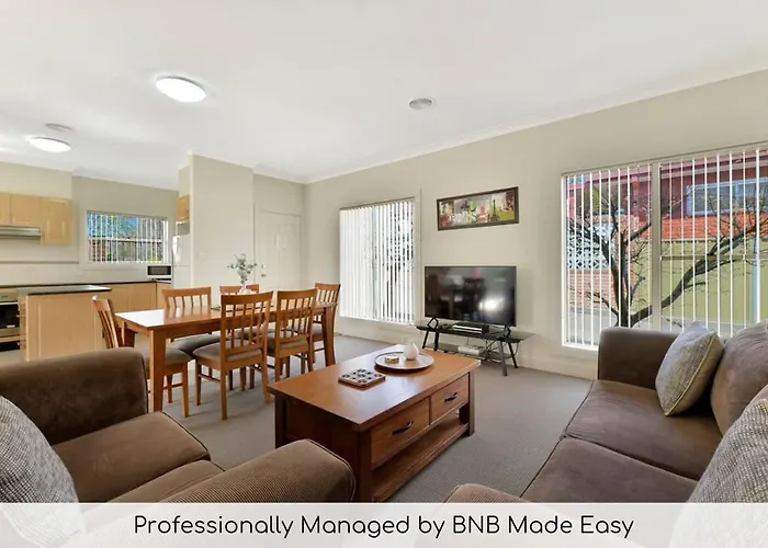 Spacious 2 Bed, 2 Bath Villa, Cbd Location