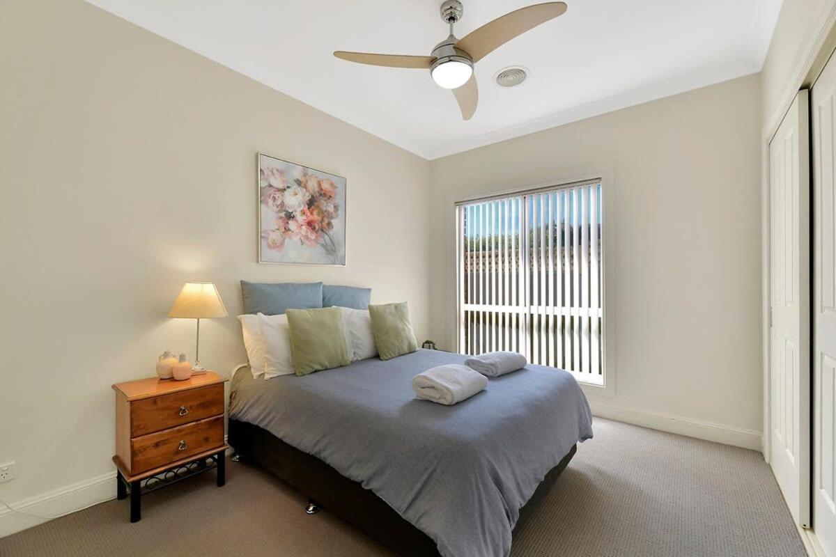 Spacious 2 Bed, 2 Bath Villa, Cbd Location Orange